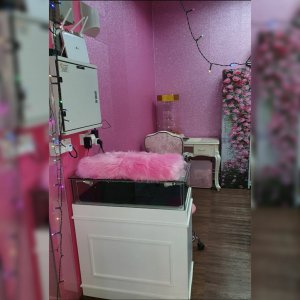Mini Beauty Shop Space For Rental