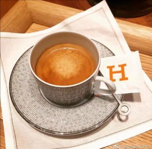 Elegant classic set of 2 Cup and 2 saucer with box