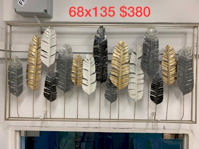 Four tone feather wall art