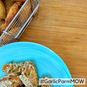 Sauce-Coated Fried Chicken Wings